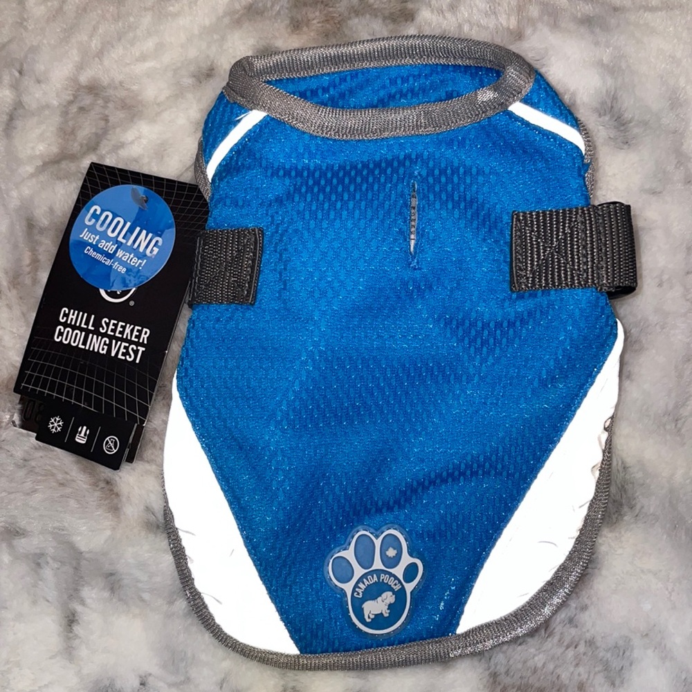 Canada Pooch Chill Seeker Cooling Vest